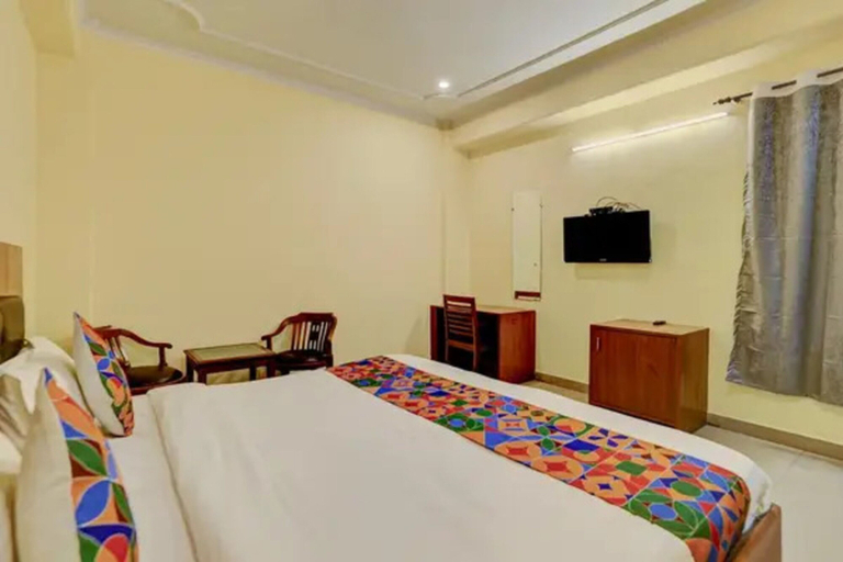 Room 3, Fabhotel Pantao Stay, Gautam Buddha Nagar