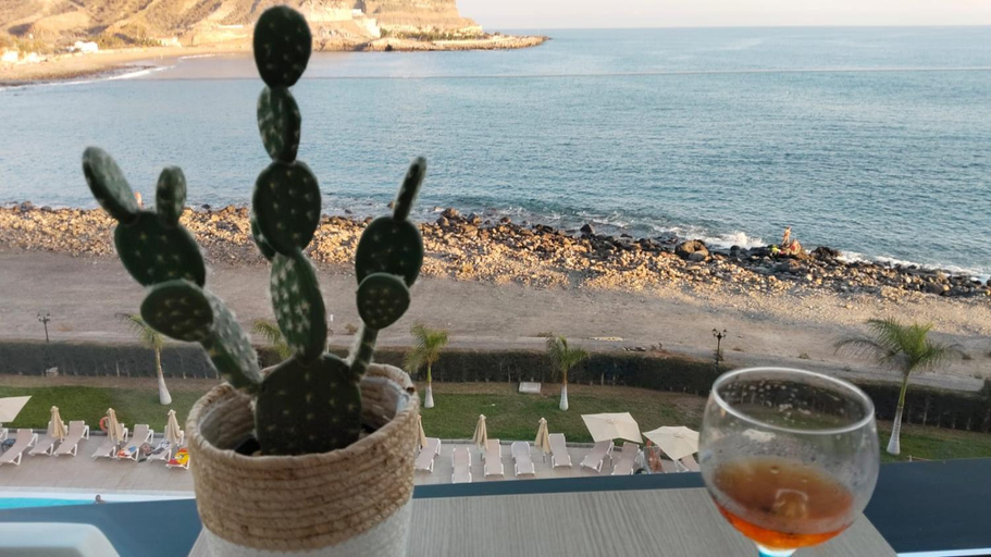 Food & Drinks, BH Cura marina 2, Las Palmas
