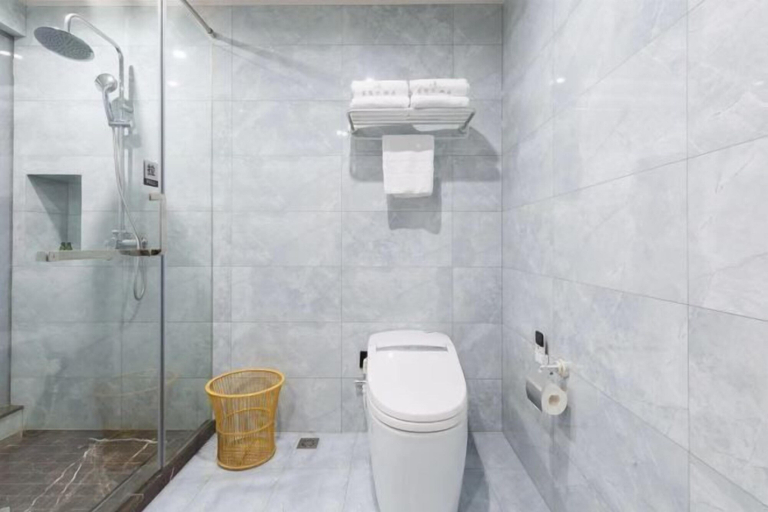 Bathroom 4, Xiang Yuan Hotel, Ningbo