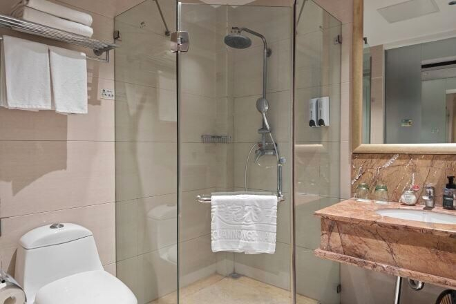 Bathroom 4, Hequan Farm, Bengbu