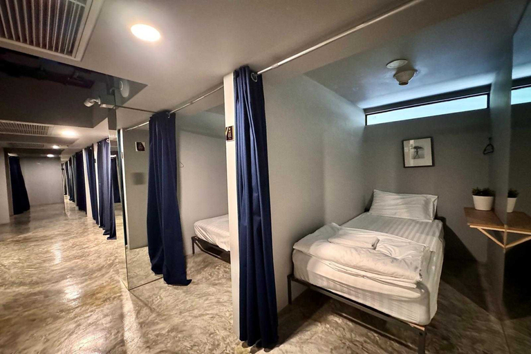 Others 3, Collection O The Spades Hostel, Pathum Wan
