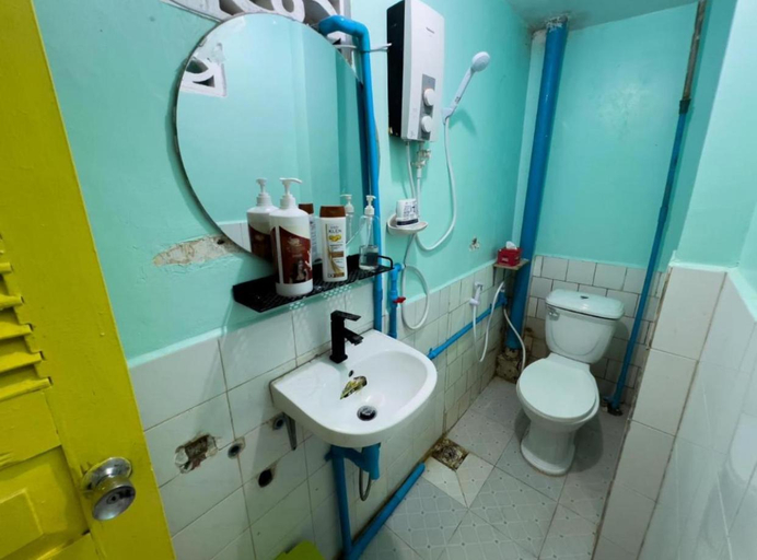 Bathroom 3, Social Backpacker Hostel & Rooftop Bar, Svay Pao