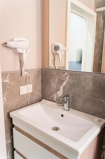 Bathroom 3, BnB Hotel Shymkent, Shymkent