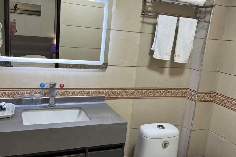 Bathroom 3, Hotspring Quanshangquan Hotel, Xianning