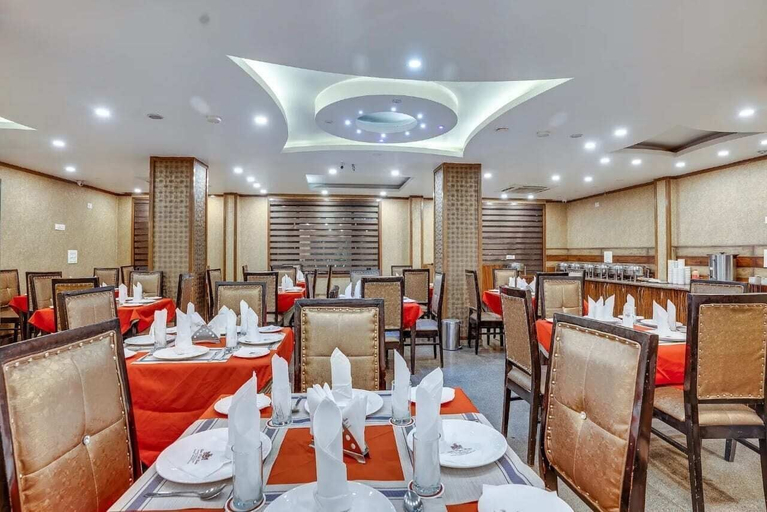 Food & Drinks, Royal grand Kashmir, Srinagar