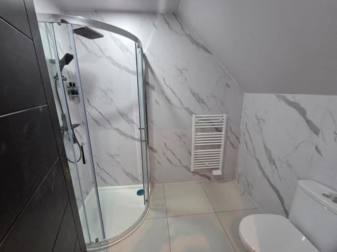 Bathroom 2, Woodside House, Moray