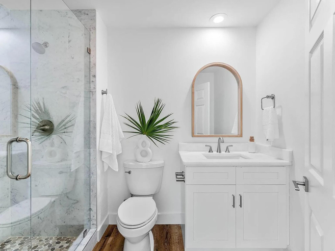 Bathroom 4, Coastal Calm, Walton