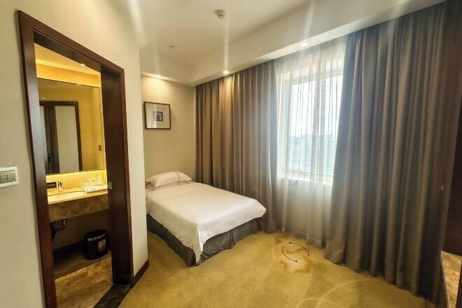 Bedroom 2, Celeste Palace Hotel, Jiangmen