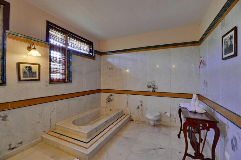 Bathroom 5, juSTa The Bagh, Kanha, Balaghat