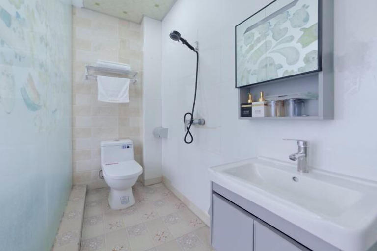 Bathroom 4, tianyouyunikezhan, Zhangjiajie