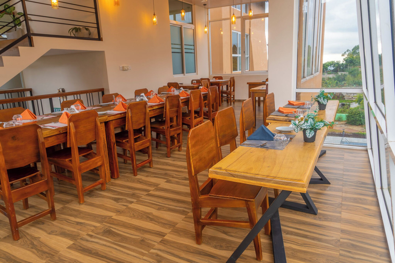 Food & Drinks 5, Mount Hunt Resort, Hildummulla