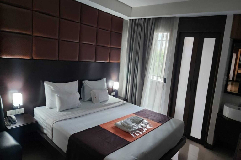 Others 5, Collection O The Bangkok Cha Cha Suite, Lat Phrao