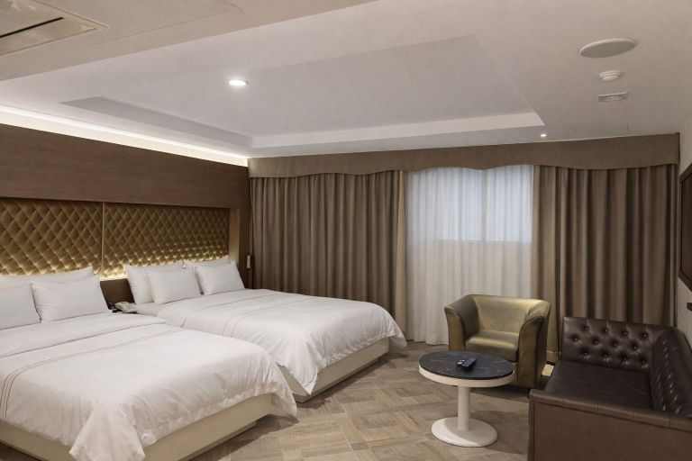 Bedroom 2, Zenith Hotel, Gyeyang