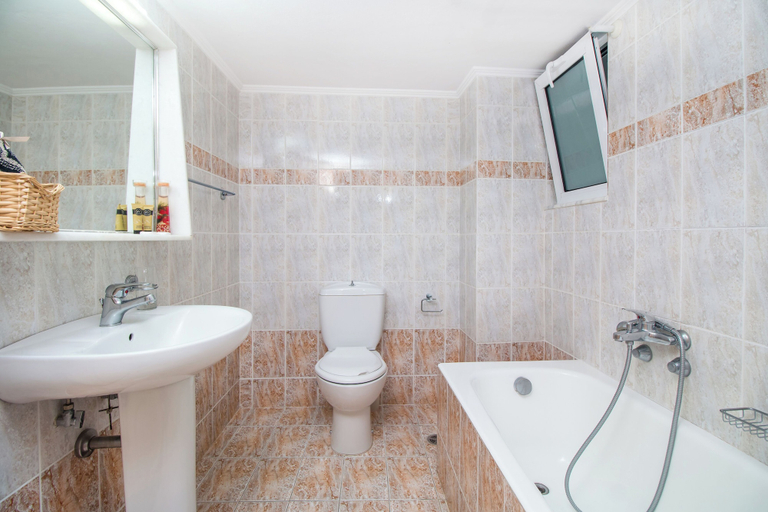 Bathroom 5, Kahlua Hotel Apartments, South Aegean