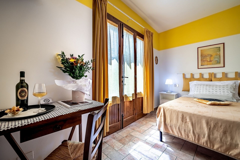 Room 2, AGRITURISMO CESANI, Siena