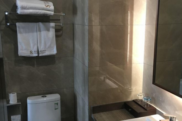 Bathroom 5, Shimanting Hotel, Suzhou