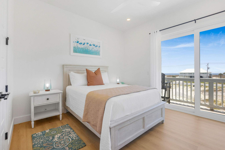 Room 5, Beach Blessing- Pool Elevator Sleeps 16 SIX Bedrooms 6 Baths, Baldwin