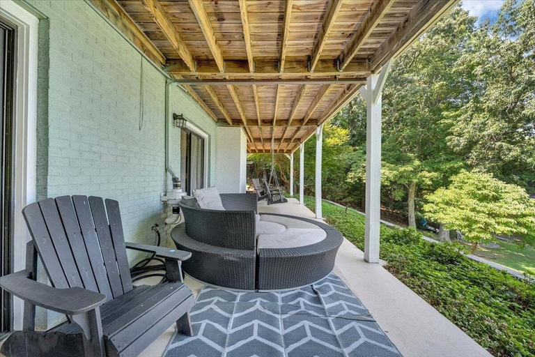 Terrace/patio 4, Kelly Kove - Beach Area Sleeps 14, Private Dock, Pet Friendly, Pittsylvania