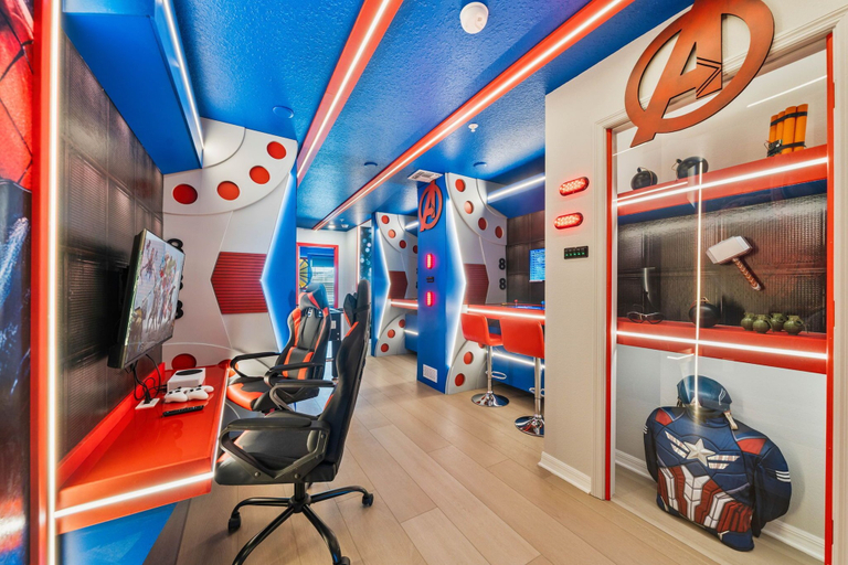 Game room 2, Designer 5BR GameLoft, Foam Pit & Lazy River 16164, Lake