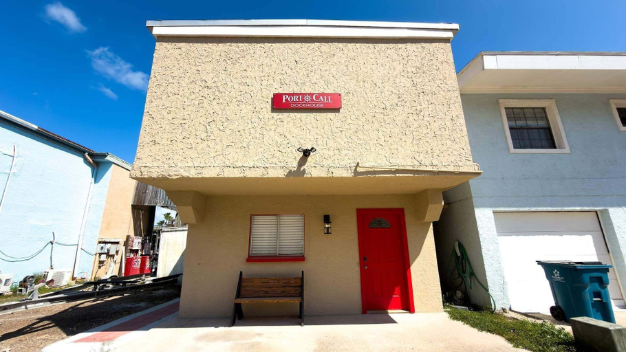 Exterior 2, Channelfront - Dock - Fishing - Bbq - Deck 2 Bedroom Home, Cameron