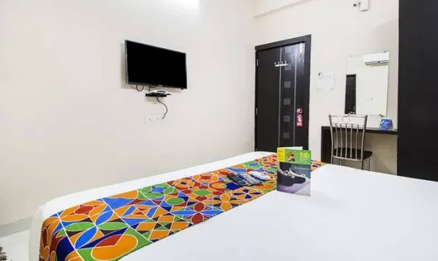 Room 4, Fabhotel Grand Valley, Indore