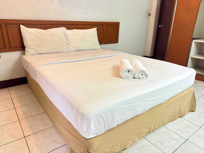 Room 4, Hotel O Archor Guesthouse, Banyumas