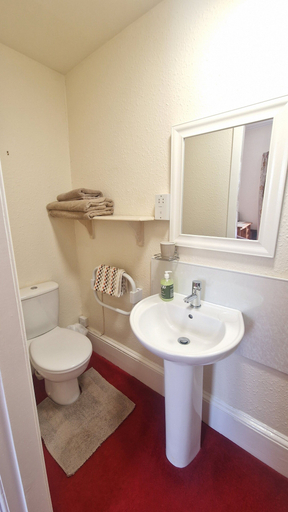 Bathroom 3, Newmill Farm, Perthshire and Kinross