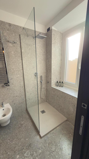 Bathroom 4, FOURHEADS Private Suites, Rome