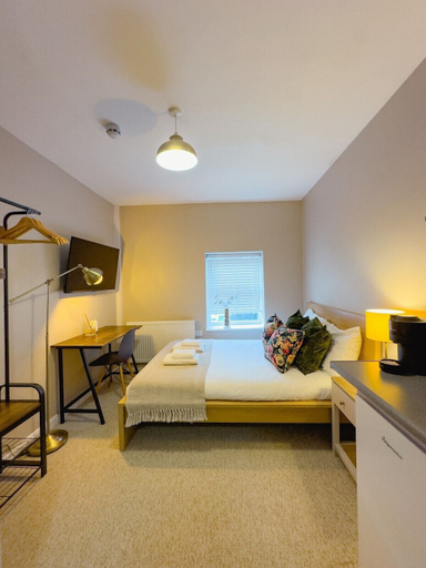 Others 4, Camden Rooms, London