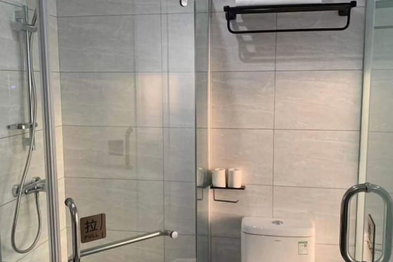 Bathroom 3, Hongdu Hotel, Suizhou Shi