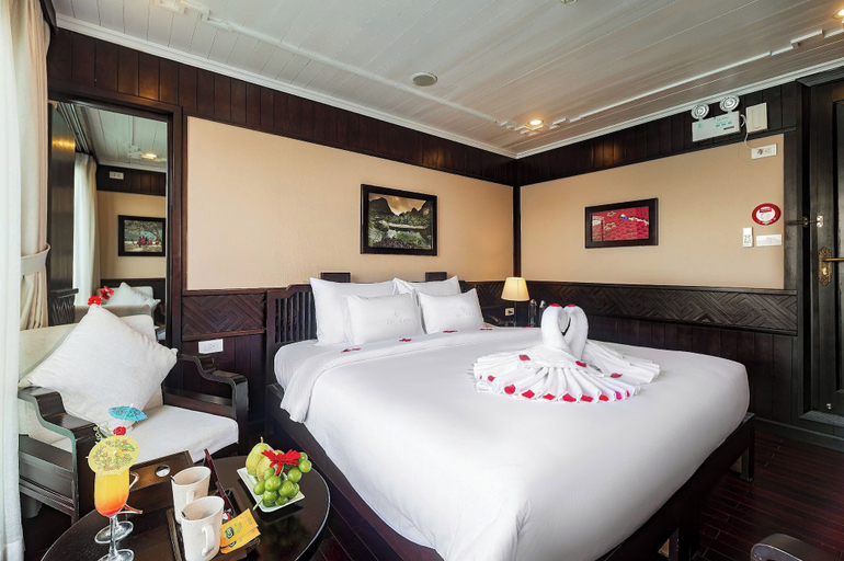 Room 5, Halong Deluxe 1 Cruise, Hạ Long