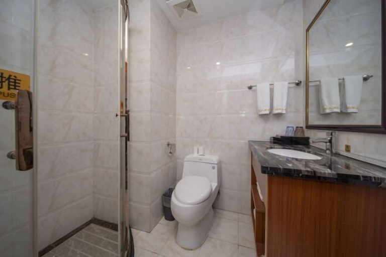 Bathroom 3, Lang Ting Hotel, Shaoyang