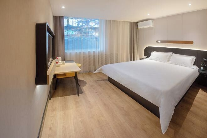 Bedroom 3, Jinjiang Inn, Tianshui