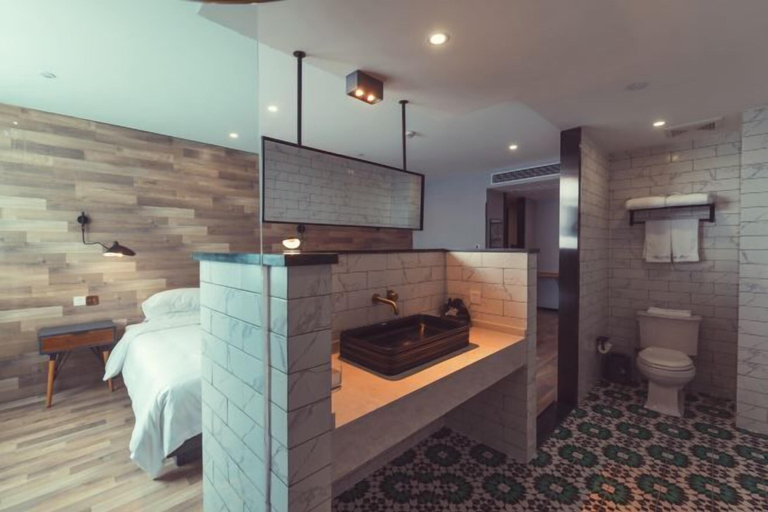 Bathroom 4, Punk Ballet Ins Hotel, Zhenjiang