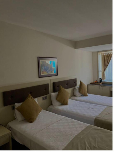 Bedroom 2, Palm Inn Hotel, Konak