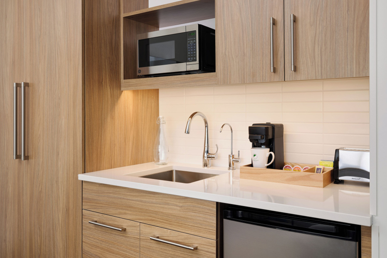 Private kitchenette, Element by Marriott Pooler Savannah Airport, Chatham