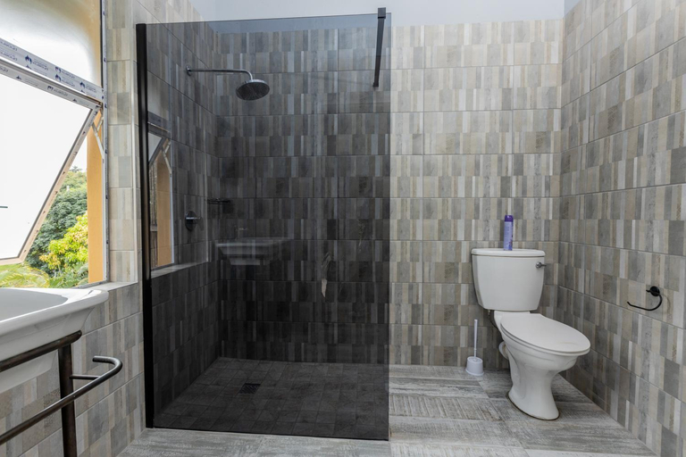 Bathroom, Florida Palms Guesthouse, eThekwini