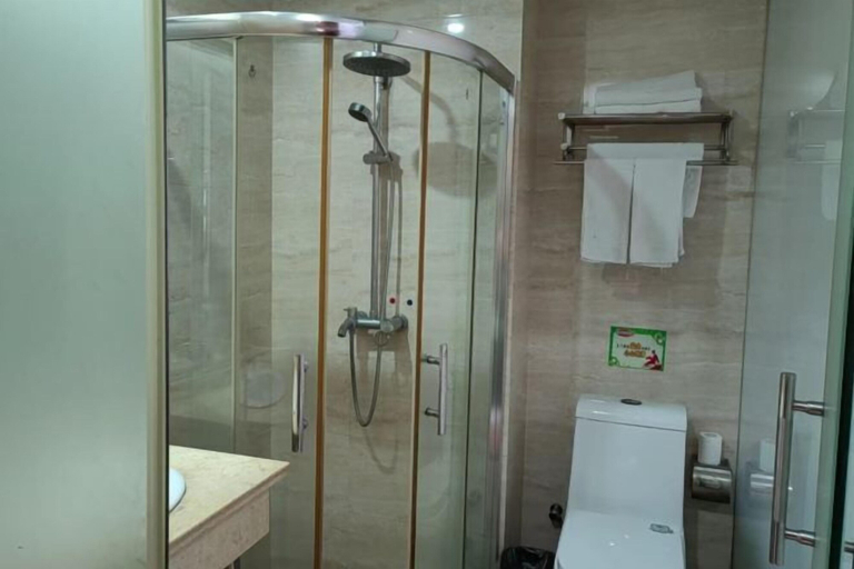 Bathroom 4, Shencheng Hotel (Xuancheng RT Mart Branch), Xuancheng