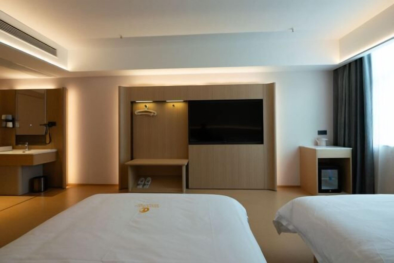 Bedroom 3, Putin Kokusai Hotel, Huai'an