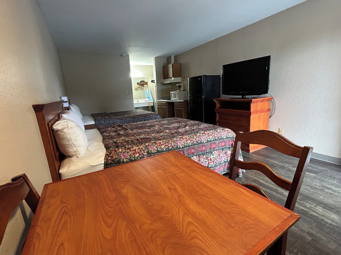 Room 5, Lodge Inn Extended Stay, Wayne