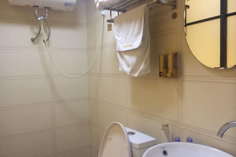 Bathroom, qinggangxian yinzuo shishangbinguan, Suihua