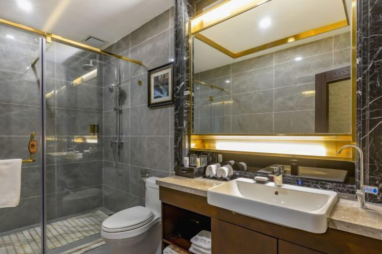 Bathroom 3, Xuanhua Hotel, Zhangjiakou