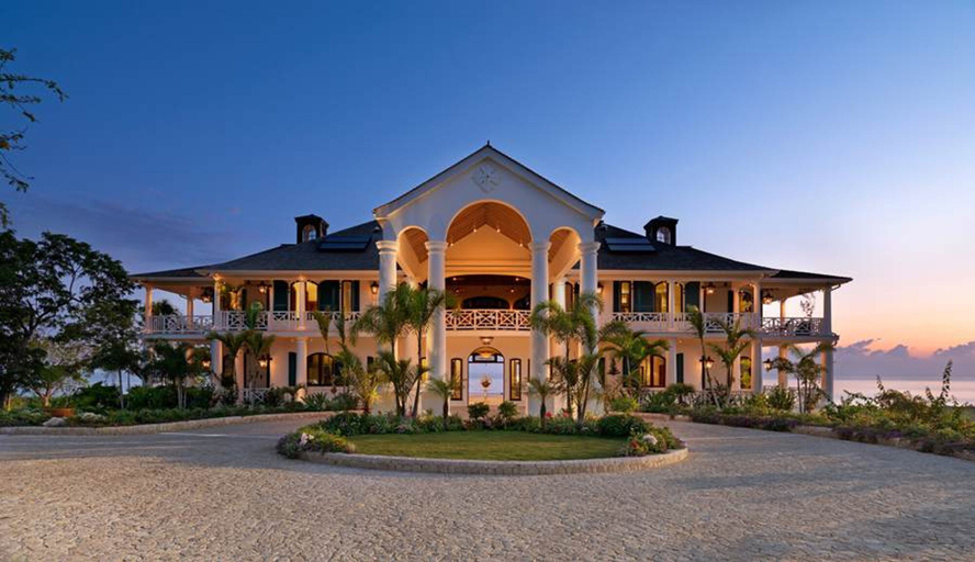 Room 3, Expansive 6BR Estate Panoramic Sea Views Pool Resort Access