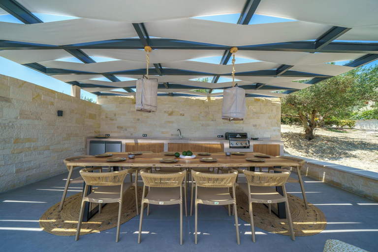 Food & Drinks 5, Villas Lefkothea, Crete