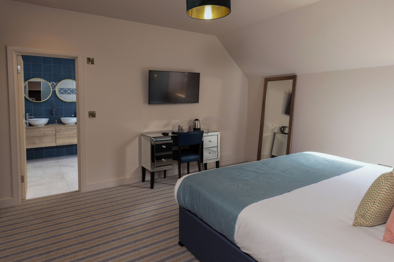 Bedroom 2, The Great Hallingbury Manor, Essex