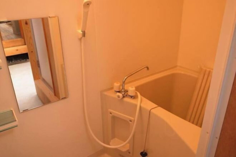 Bathroom, Higashi Matsuyacho West, Kyoto