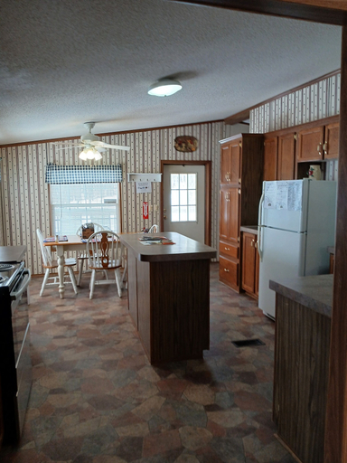 Room 2, Patoka 4 Seasons, Crawford