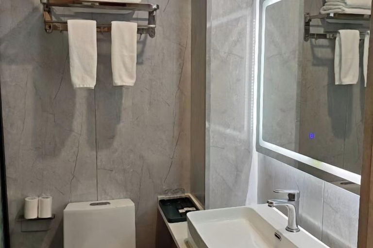 Bathroom 4, Royal Dragon Airport Hotel, Xianyang