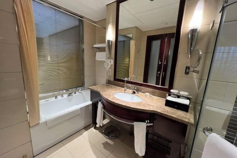 Bathroom 4, Zhuozheng International Hotel, Baoding