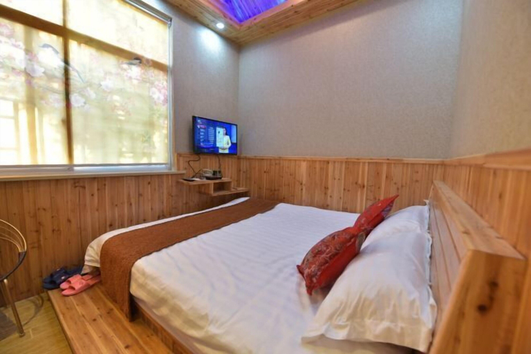 Bedroom 3, Jinxiu Nianhua Inn, Jiaxing